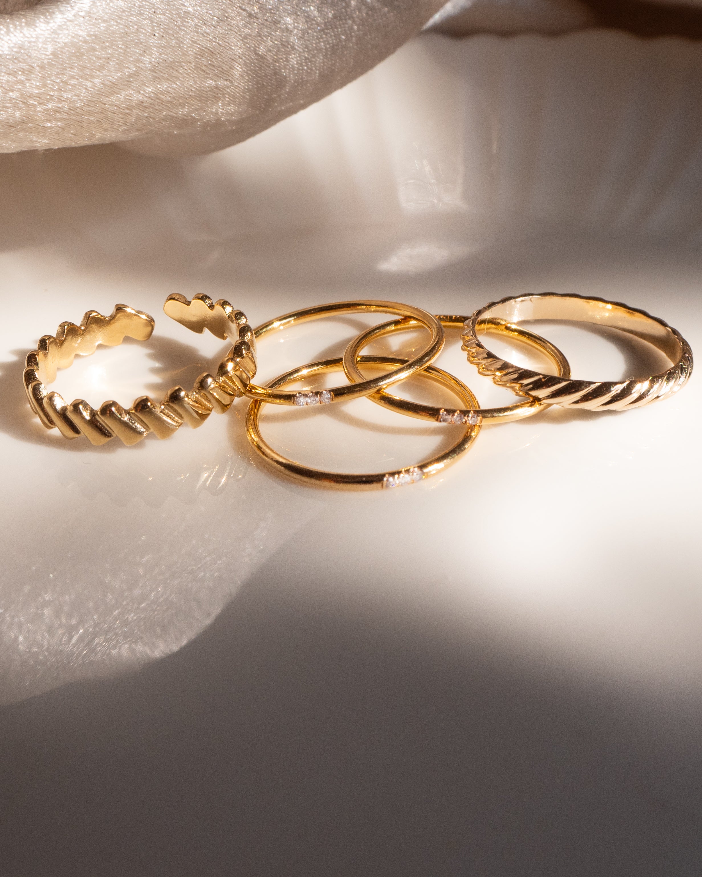 Yellow Gold Diamond Jewellery - Rings & Bracelets